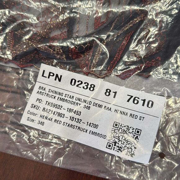 Savage X Fenty Black Red Star Unlined Demi Bra Size 34B - Picture 4 of 4